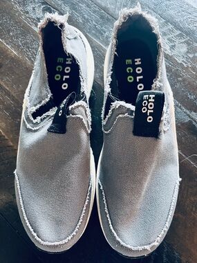 HOLO ECO Men's Slip-On Canvas Sneakers in Light Bluish-Gray
